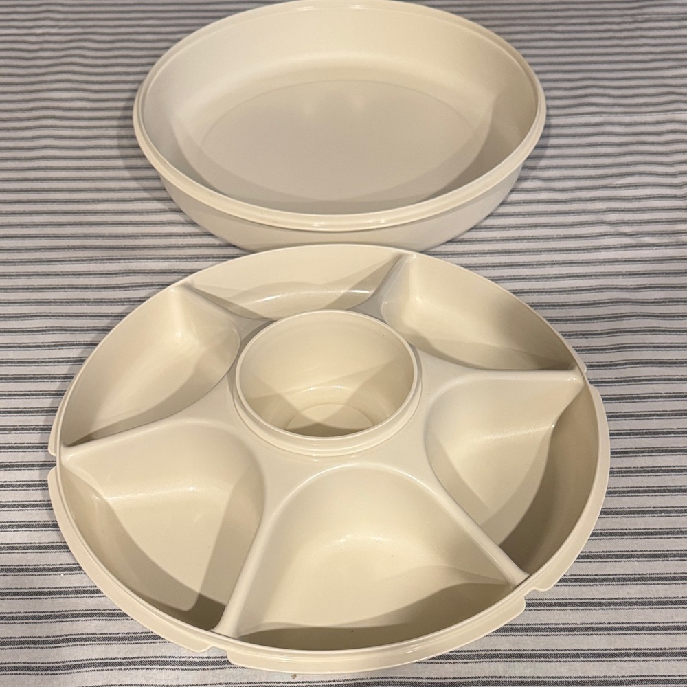 Cream Serving Tray with Lid